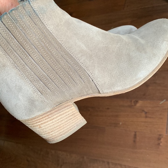 Vince suede boots - Picture 5 of 8